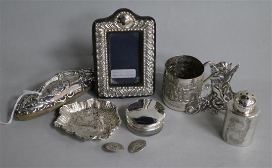 A miniature embossed white metal mug and sundry small silver etc.,